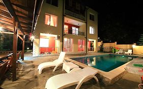 Sintria Court Premium, Art-Maisonettes & Panoramic Roof